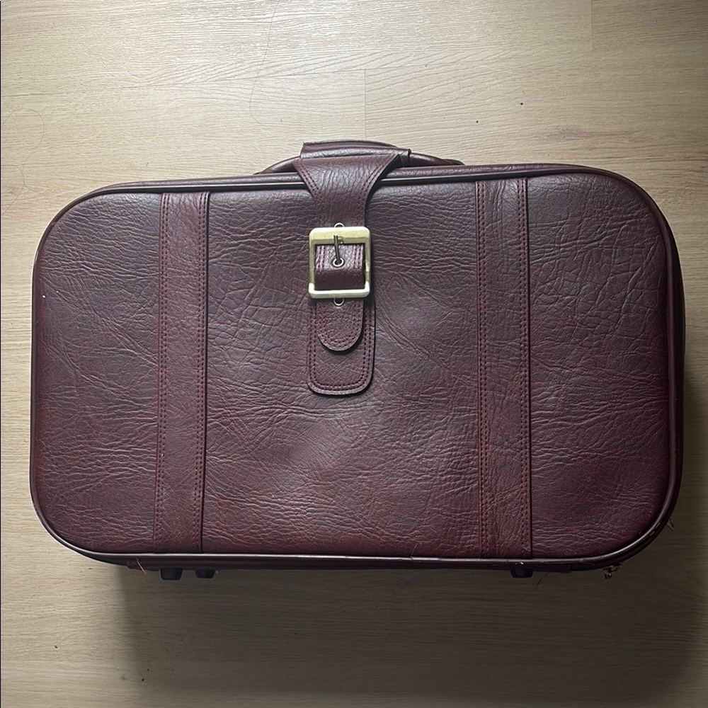 Unique Vintage Brown Travel Bag Sleek Design